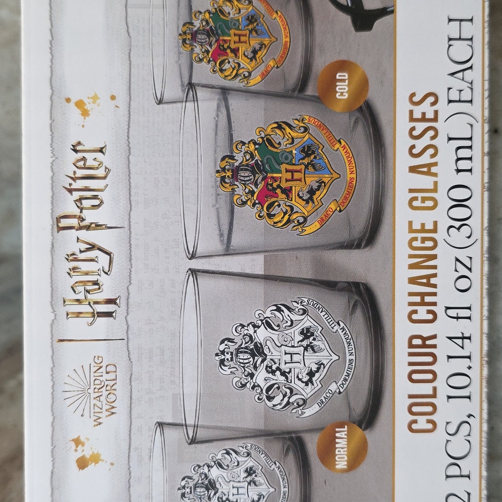 🆕️Harry Potter Colour Change Glasses Set - Picture 2 of 6
